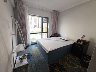 4室2廳1陽臺(tái) 同德昆明廣場(chǎng)B區(qū)