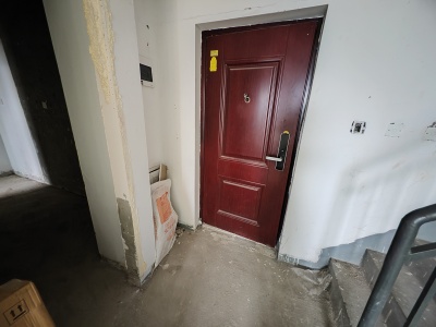 3室2廳1陽(yáng)臺(tái) 藍(lán)光水岸公園