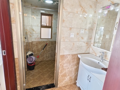 2室2廳1陽臺 花香四季