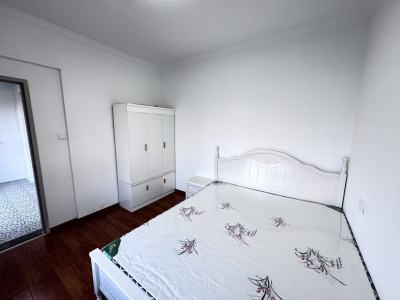 2室2廳1陽(yáng)臺(tái) 潤(rùn)城八區(qū)