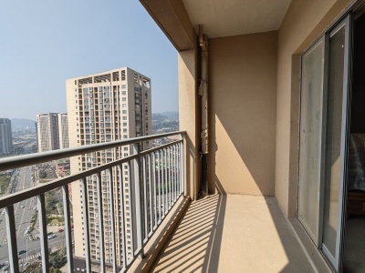 3室2廳3陽(yáng)臺(tái) 海畔灣云駿苑