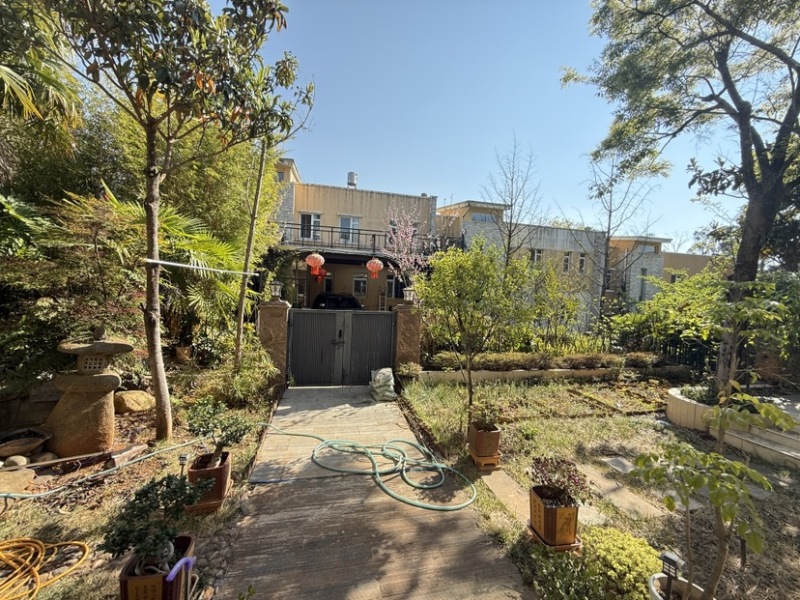 5室2廳3陽臺 世博生態(tài)城半山鄰里別墅自家花園