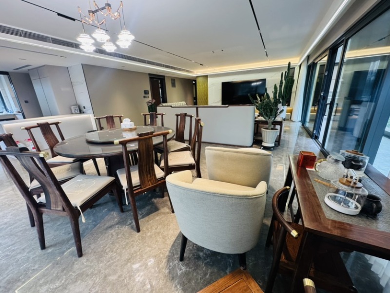 4室2廳2陽臺(tái) 華夏四季三期餐廳