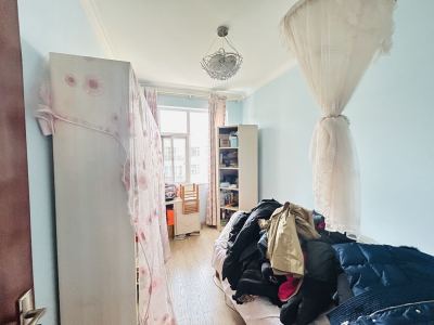 5室2廳2陽(yáng)臺(tái) 綠景花園