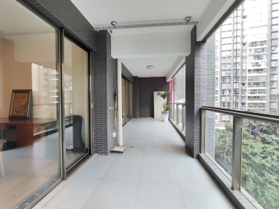 5室2廳1陽(yáng)臺(tái) SOHO俊園