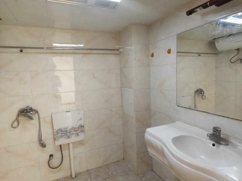 3室2廳 北辰小區(qū)櫻花苑衛(wèi)生間