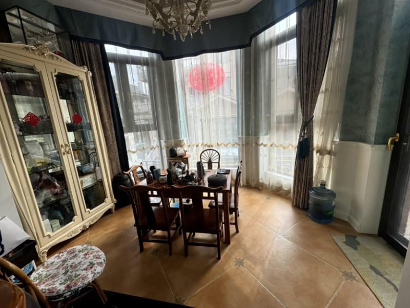 5室3廳2陽(yáng)臺(tái) 滇池衛(wèi)城橡樹(shù)莊園別墅陽(yáng)臺(tái)