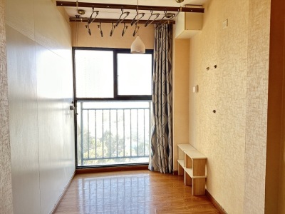 2室2廳1陽(yáng)臺(tái) 朝九晚五