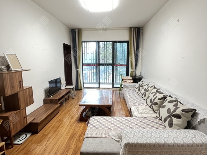 2室2廳1陽臺 融城優(yōu)郡客廳