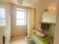3室2廳2陽(yáng)臺(tái) 上東城衛(wèi)生間
