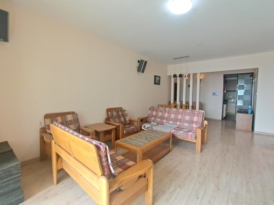 3室2廳2陽(yáng)臺(tái) 上東城客廳