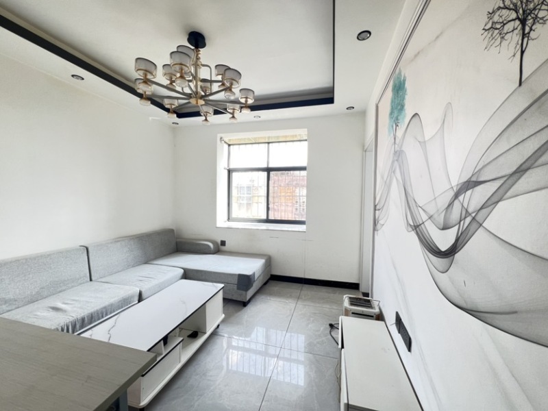 3室1廳1陽臺(tái) 棕樹營小區(qū)客廳