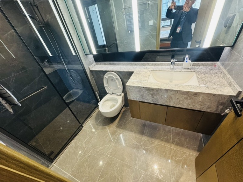 4室2廳2陽臺(tái) 華夏四季三期衛(wèi)生間