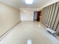 3室2廳2陽臺(tái) 中海學(xué)府路8號(hào)客廳