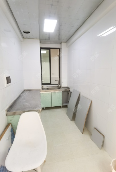 3室2廳1陽(yáng)臺(tái) 同德昆明廣場(chǎng)B區(qū)廚房