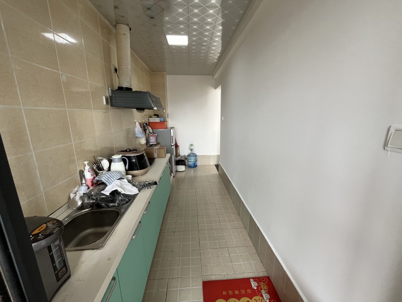 2室2廳1陽臺 碧雞名城廚房