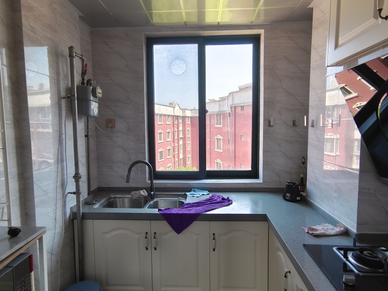 4室2廳1陽臺(tái) 金庭小區(qū)廚房