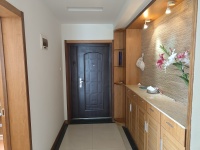 4室2廳2陽臺 湖畔之夢門廳