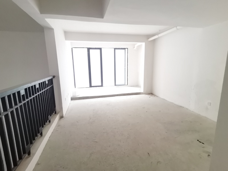 5室2廳 綠地海珀瀾庭別墅臥室