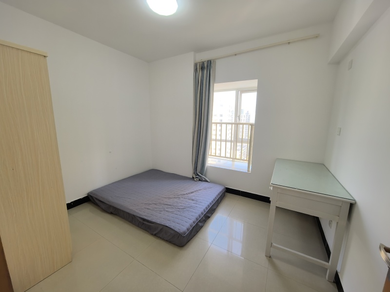 1室1廳1陽(yáng)臺(tái) 匯都國(guó)際一期臥室