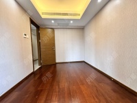 4室2廳2陽臺(tái) 七彩俊園臥室