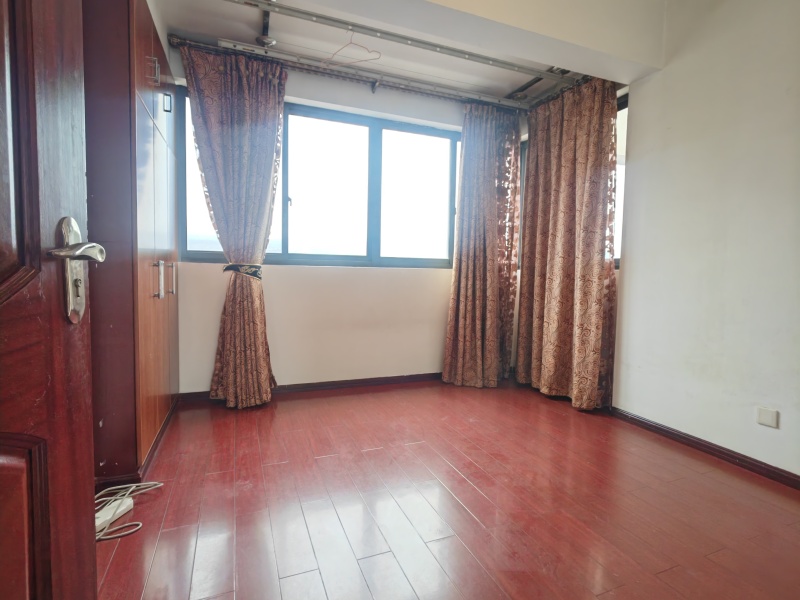 3室1廳1陽臺(tái) 實(shí)力郡城臥室