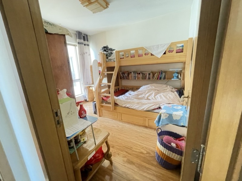 3室2廳2陽臺(tái) 同德錦江嘉園臥室