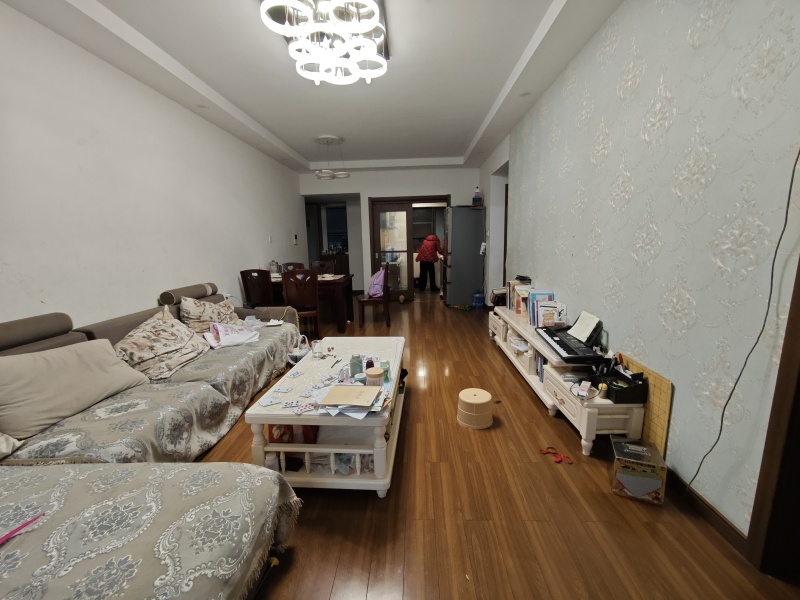 3室2廳2陽臺(tái) 魅力之城二、四期客廳