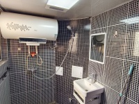 1室1廳 江東鳴翠園東區(qū)衛(wèi)生間