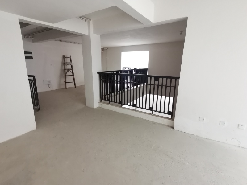 5室2廳 綠地海珀瀾庭別墅臥室