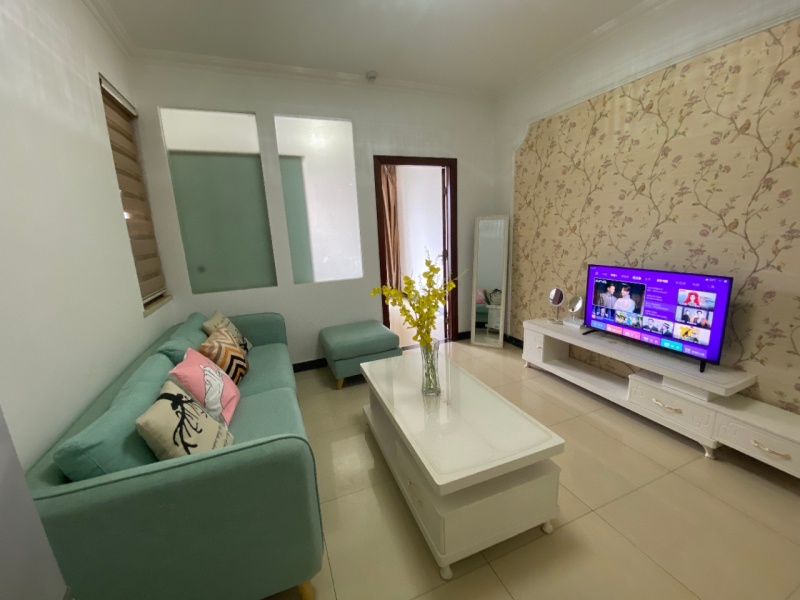 2室2廳1陽臺(tái) 萬宏國際三期客廳