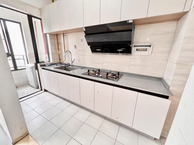 3室2廳1陽臺 葡萄街區(qū)天宇康苑廚房