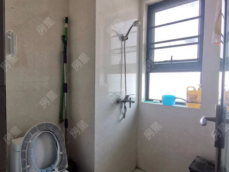 3室2廳1陽臺 俊發(fā)逸天峰衛(wèi)生間