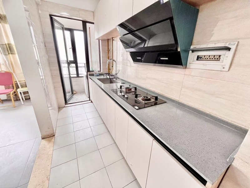 3室2廳1陽臺 葡萄街區(qū)天宇康苑廚房