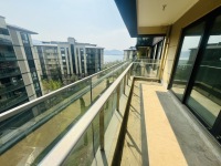 4室2廳3陽臺 華夏四季二期陽臺