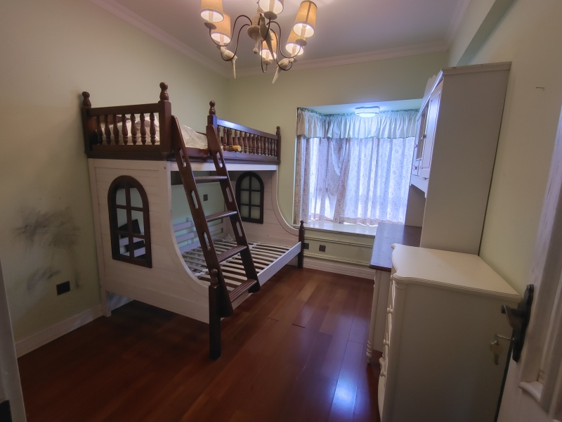 3室2廳1陽臺 金域緹香臥室