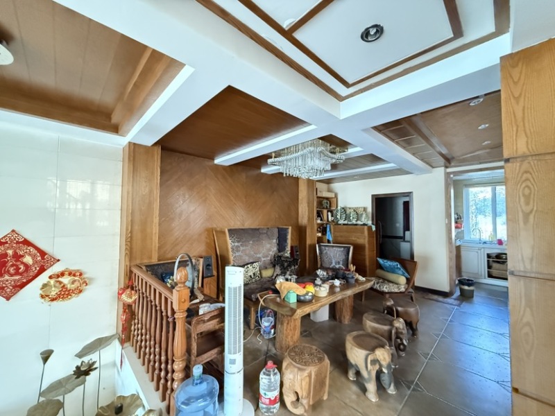 4室2廳1陽(yáng)臺(tái) 野鴨湖小區(qū)別墅餐廳