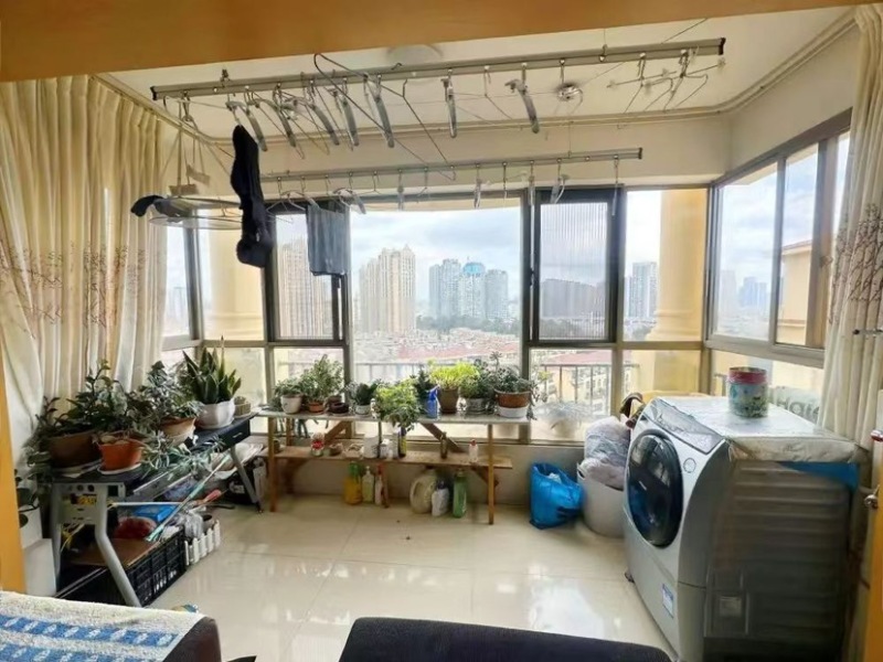 3室2廳2陽臺(tái) 同德錦江嘉園陽臺(tái)