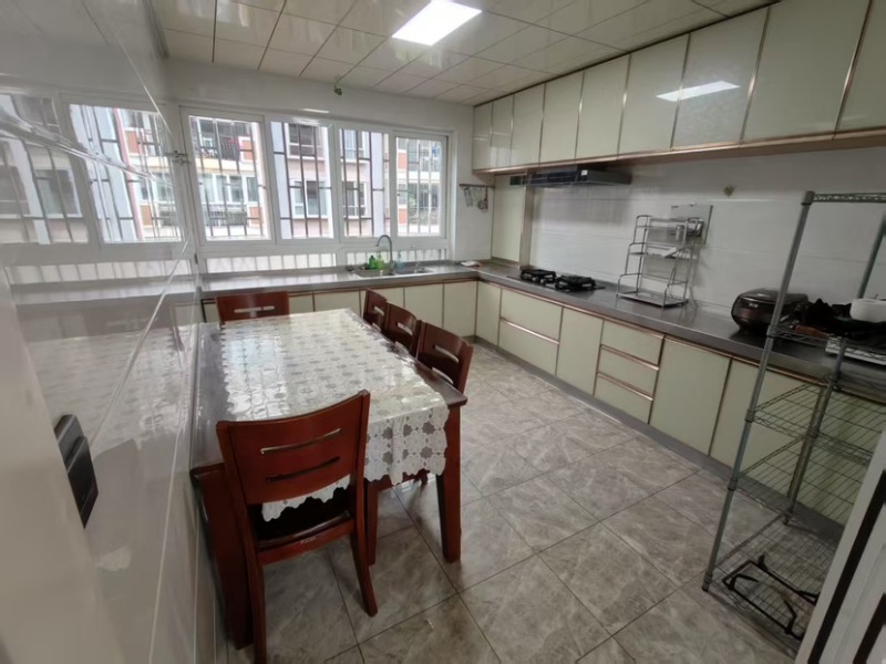 5室2廳3陽臺(tái) 香檳小鎮(zhèn)別墅廚房