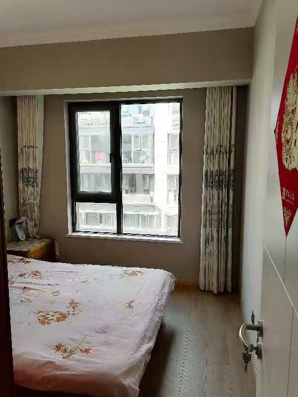 4室2廳3陽(yáng)臺(tái) 中海云麓九里一期別墅臥室