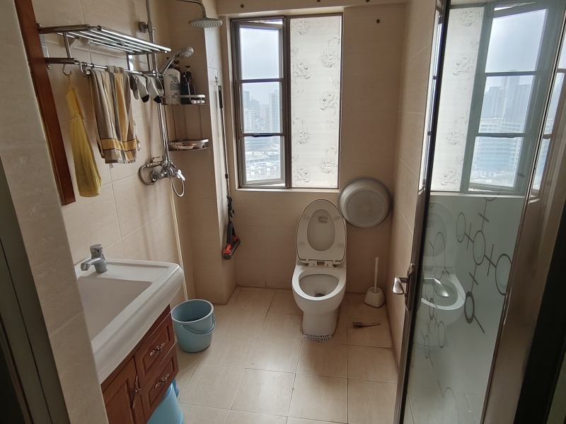 3室1廳 金馬悅城衛(wèi)生間