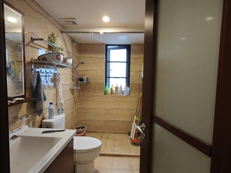 3室2廳2陽臺(tái) 魅力之城二、四期衛(wèi)生間