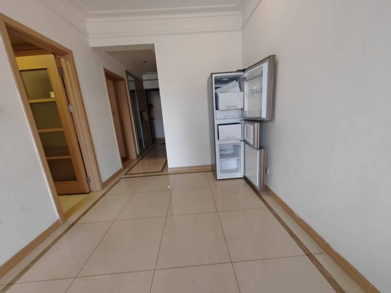 2室1廳1陽臺(tái) 中海學(xué)府路8號(hào)餐廳