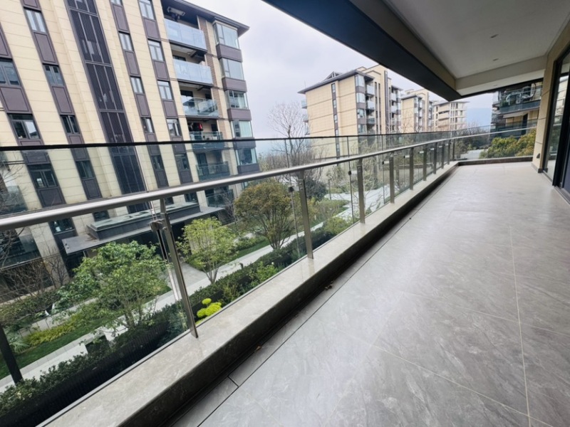 4室2廳2陽臺(tái) 華夏四季三期陽臺(tái)