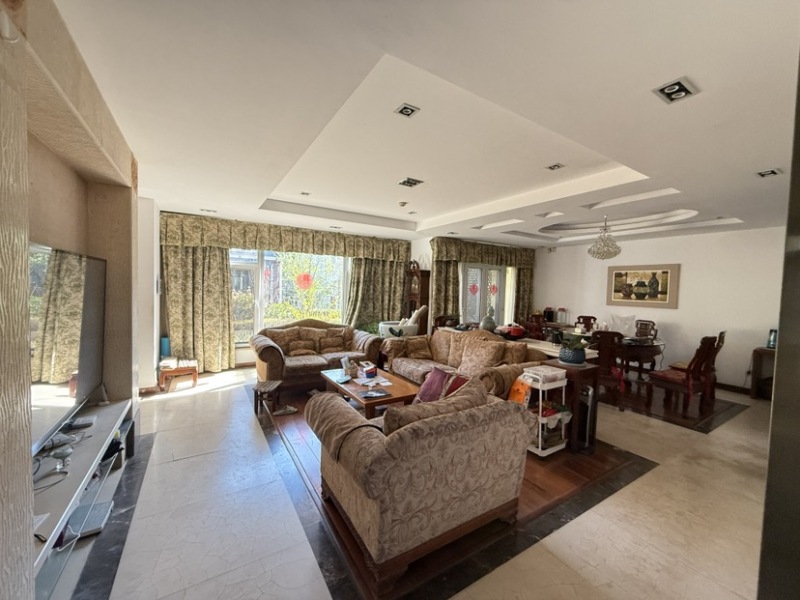 5室2廳3陽臺 世博生態(tài)城半山鄰里別墅客廳