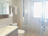 3室2廳2陽臺 招商雍華府衛(wèi)生間