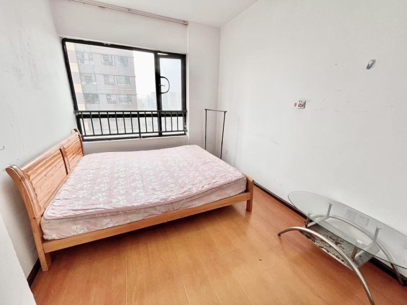 3室2廳1陽臺 葡萄街區(qū)天宇康苑臥室