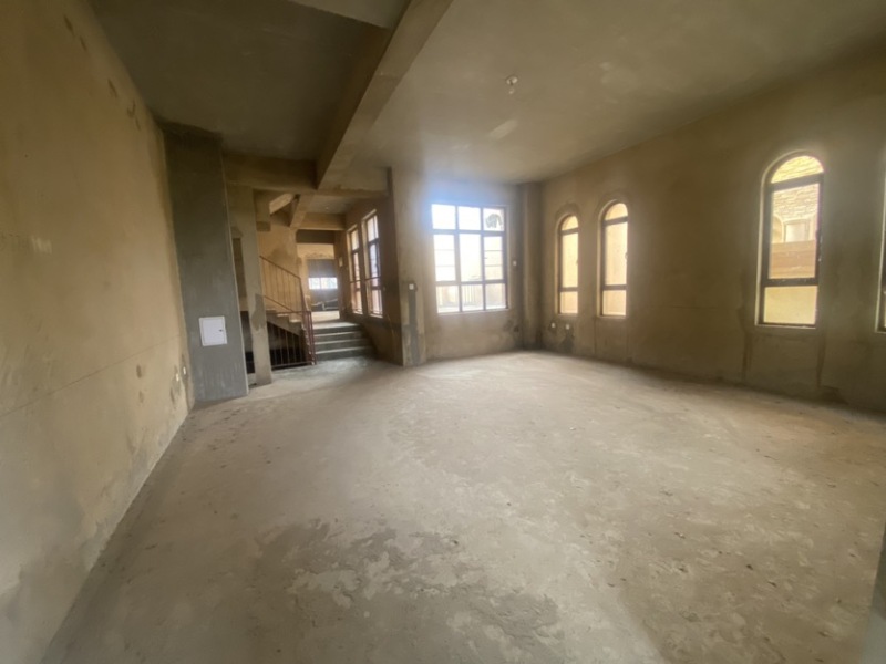 6室2廳4陽(yáng)臺(tái) 滇池衛(wèi)城滟瀾灣別墅客廳