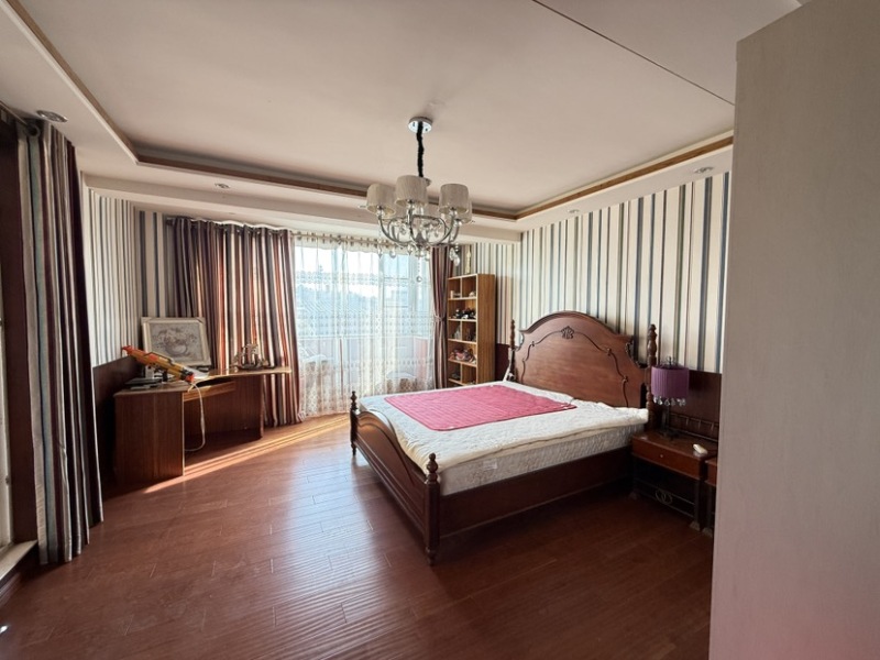 4室2廳1陽(yáng)臺(tái) 野鴨湖小區(qū)別墅臥室