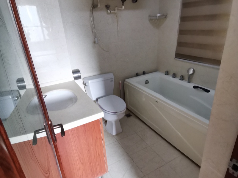 3室2廳 金坤尚城長(zhǎng)樂里衛(wèi)生間